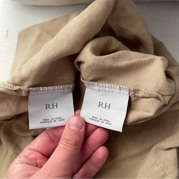 Set of 2 Restoration Hardware Pillowcases - Picture 6 of 7